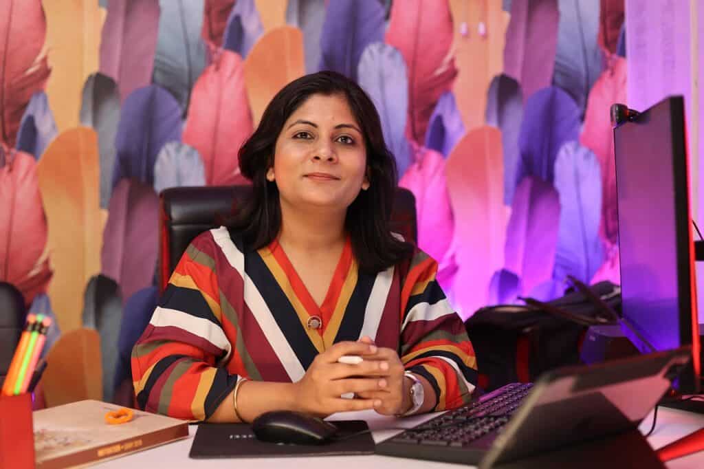 gd51e0555ea58b8b5a7e772982a9145e74f81c36ee857187743bc12813ad5573cb7bd90e47331a42d09255b5cd0809eec6a33ec8191a2d60015ccc6395e4b7fc3_1280-7607340 woman, business, corporate, designer, artist, graphic designer, ceo, co-founder, f1 digitals, shallu narula, professional, indian, entrepreneur, professional girl, ceo, ceo, ceo, ceo, ceo, entrepreneur